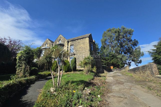 Hill Crest Road, Dewsbury photo 2