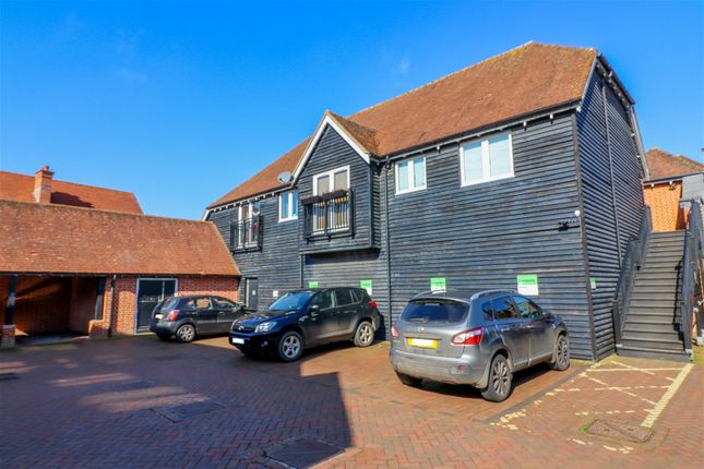 Thumbnail Flat for sale in Hankins Court, Jacklyns Lane, Alresford, Hampshire