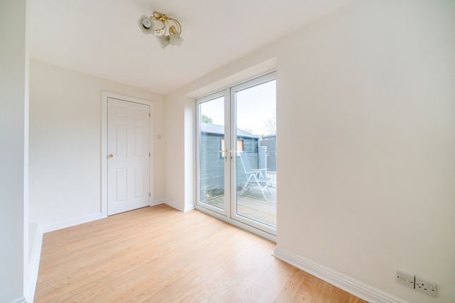 58, Meadow View, Bristol photo 4