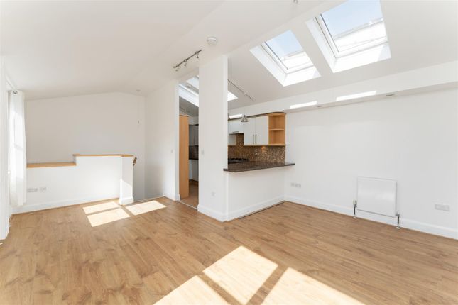 24B, Nightingale Lane, Wanstead photo 4
