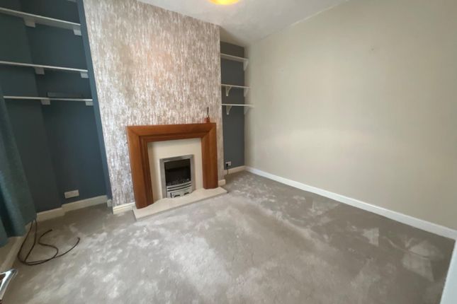72, Lindsay Street, Stalybridge photo 2