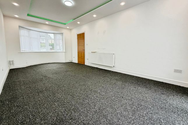 Manchester Road, Swinton photo 4