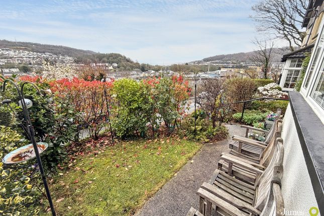 Lan Park Road, Graigwen Pontypridd photo 4