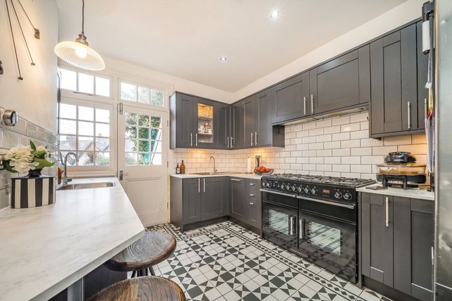 15, Temple Fortune Lane, London photo 3