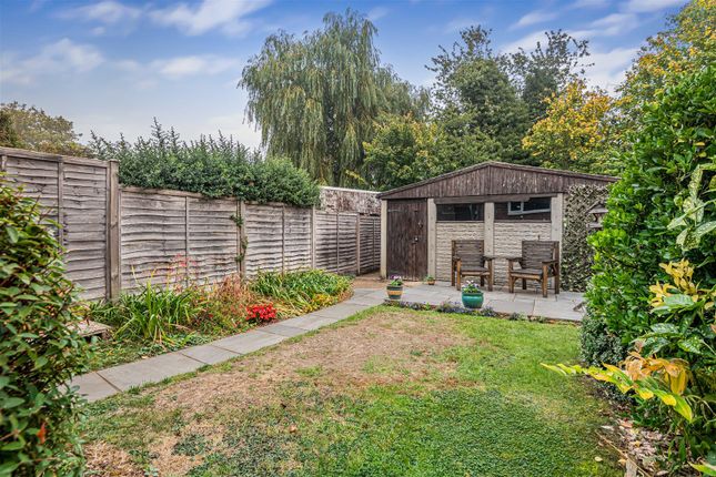 Sadleir Road, St. Albans photo 4