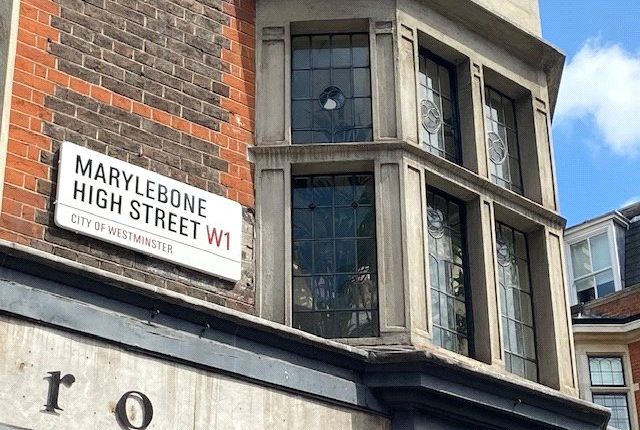 Flat for sale in Marylebone Square, Moxon Street, Marylebone