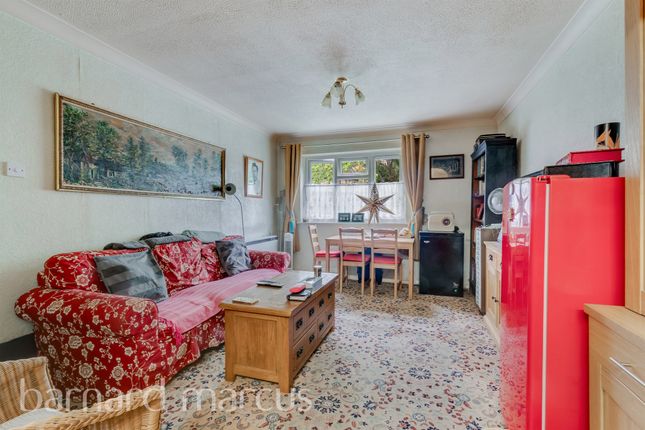 Flat 6, Lewes Court, 1, Chatsworth Place, Mitcham photo 4