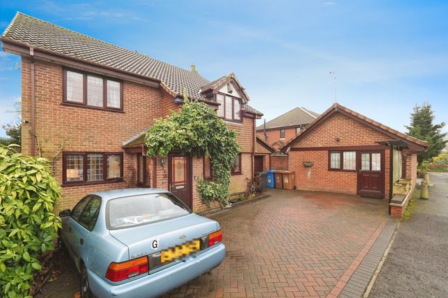 Thumbnail Detached house for sale in Ashgrove Court, Oakwood, Derby