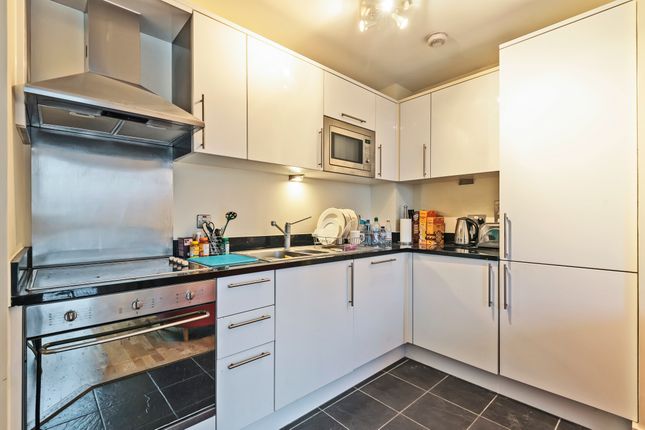Prestons Road, London photo 4