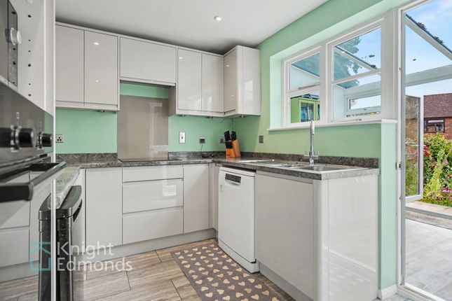 16 Bodsham Crescent, Maidstone photo 4