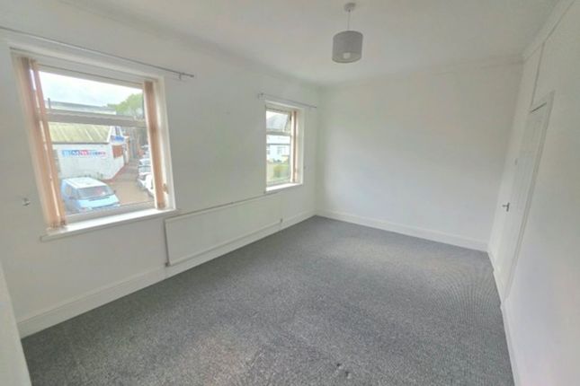 40 Gilbert Street, Barry photo 3
