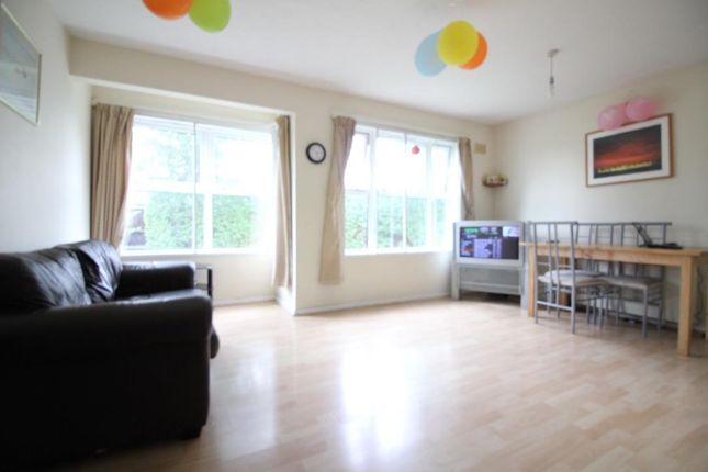 Thumbnail Property to rent in High Street, Langley, Slough