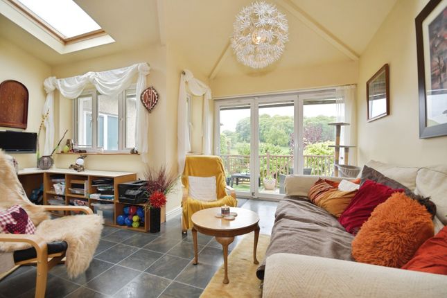 42, Ferneydale Avenue, Buxton photo 4