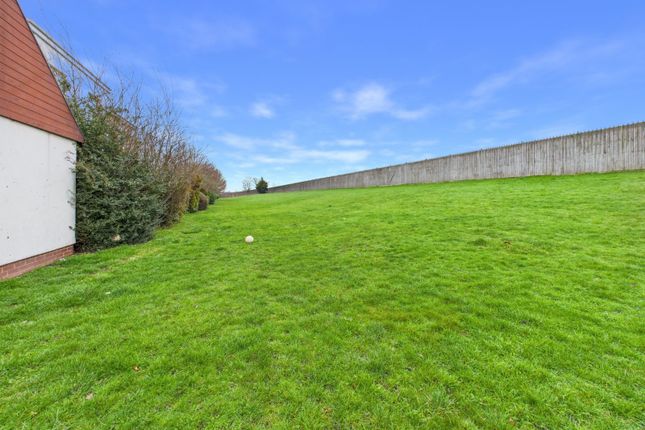 63, Sovereign Heights, Berkshire photo 4