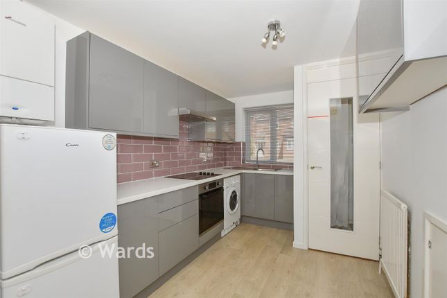 19, Barleycorn, West Malling photo 3