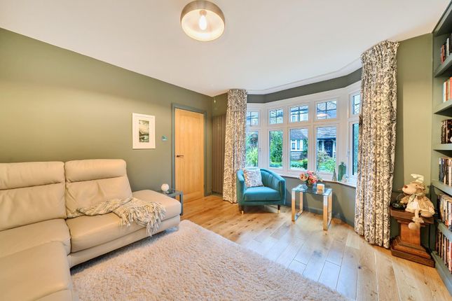 Manor Close, Havant photo 4