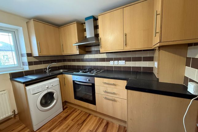 Two Double Rooms In A House - 2000 Pcm