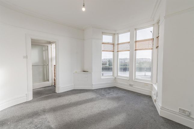6, Park Avenue, Barry photo 3