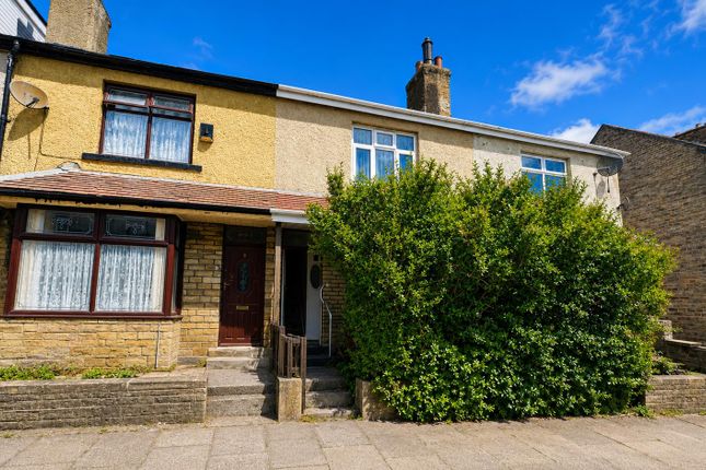 3-bed house on 11, Wellands Terrace, Bradford, £70,000