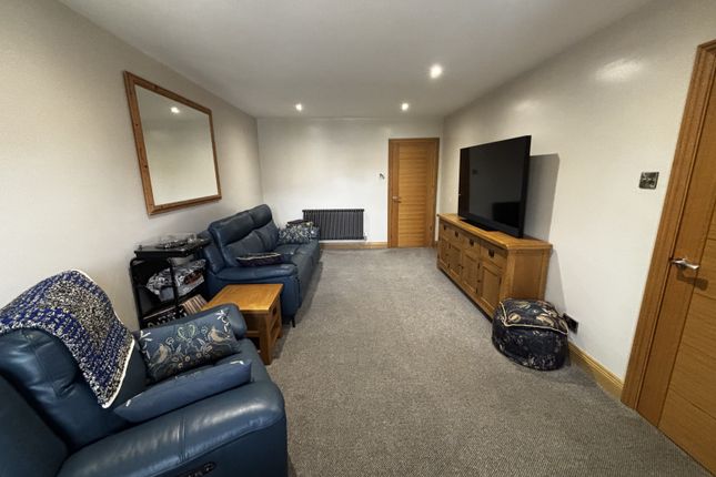 21 Willow Grove, Peterlee photo 4