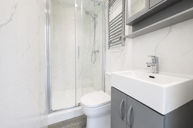 Studio 1, 51, Stag Lane, Edgware photo 4
