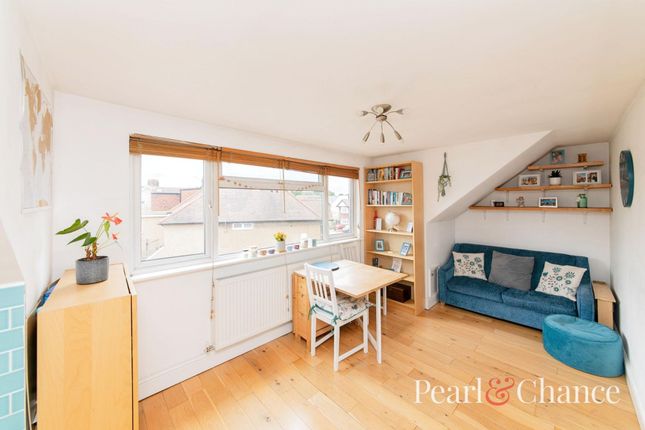 Flat for sale in Sunny Gardens Parade, London