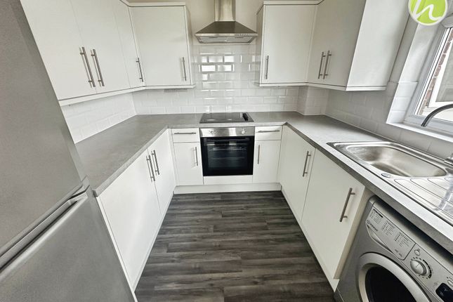30 Colne Court, Tilbury photo 3