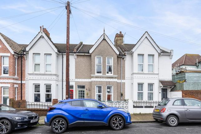Thumbnail Property for sale in Kendal Road, Hove