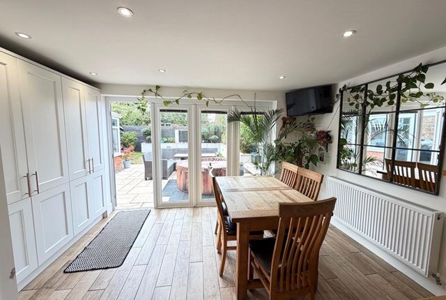 32, Glen Farm Crescent Devon, Honiton photo 4
