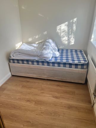 8-10, Albert Street, Slough photo 3