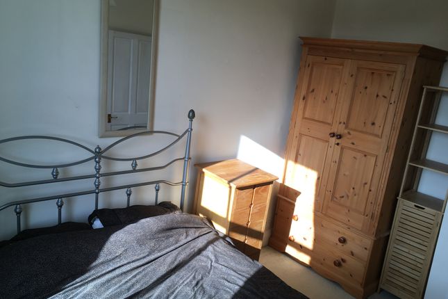Photo 0