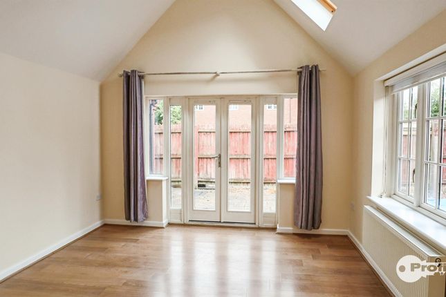 14, Horseshoe Close, Market Bosworth photo 3