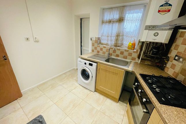 Hertford Road, Enfield photo 5
