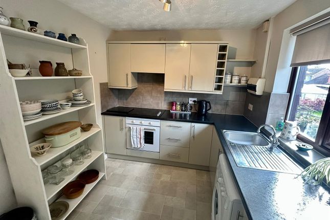 15, Beechwood Court, Hereford photo 2