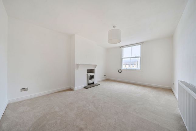Flat 2, Manchester Court, Moreton-In-Marsh, Moreton-In-Marsh photo 2