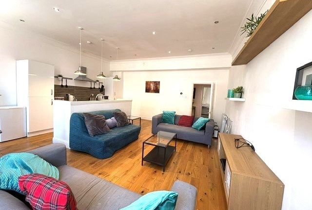 Flat 6 (2/R),, 5 Union Street, Dundee photo 2