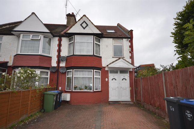 Maisonette to rent in Park Road, Wembley, Middlesex