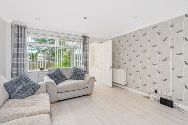 29 Beechbank Crescent, East Calder, West Lothian photo 4