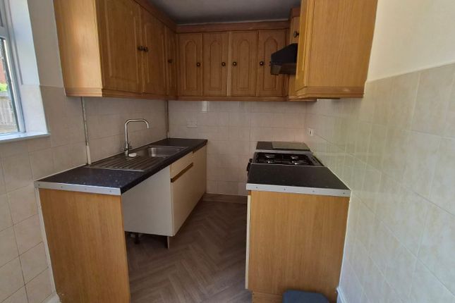 18, Barnwell Road, Northampton photo 2