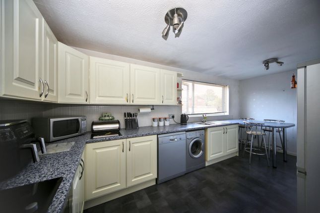 Beaumont Grove, Wigan photo 4