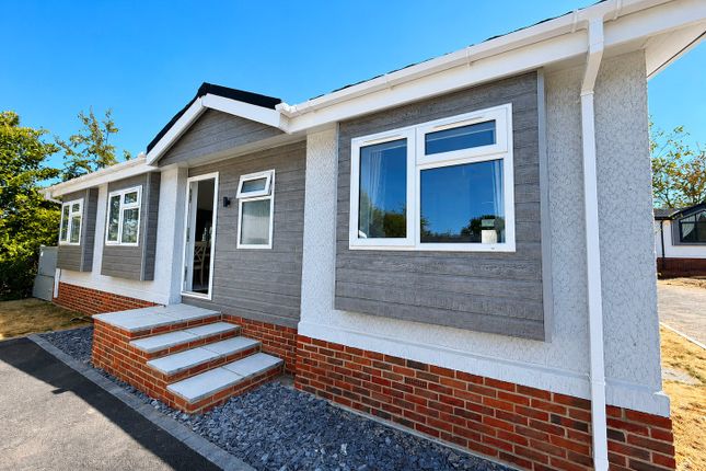 2-bed house on 33, Labour In Vain Road, Sevenoaks, £299,000