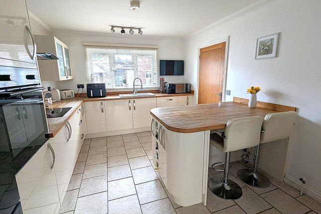 8, King Edward Close, Shanklin photo 2