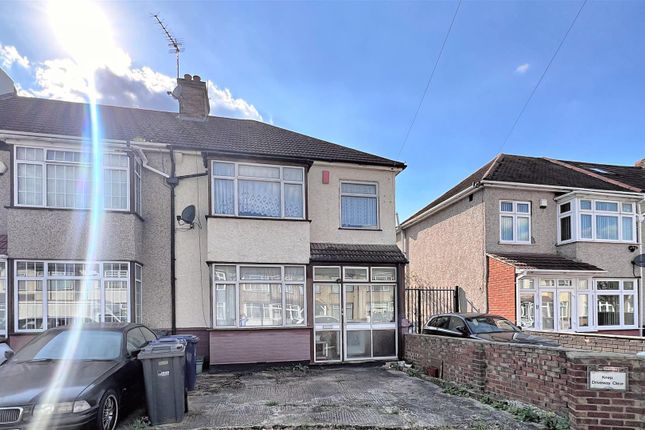 End terrace house for sale in Stanley Road, Southall