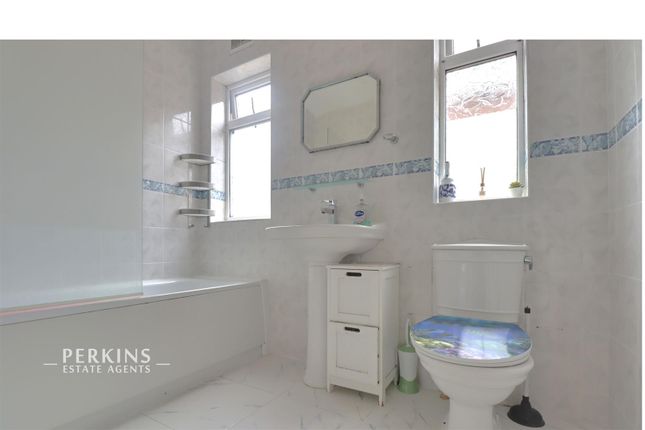 7, Marnham Crescent, Greenford photo 4