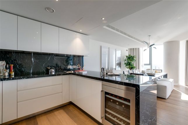 Flat for sale in Chelsea Waterfront, Tower West, One Waterfront Drive, London