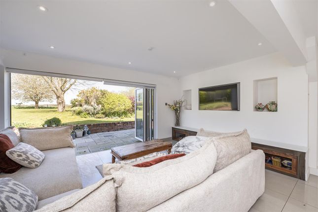 Middle Lodge, Porters End Lane, Kimpton photo 2