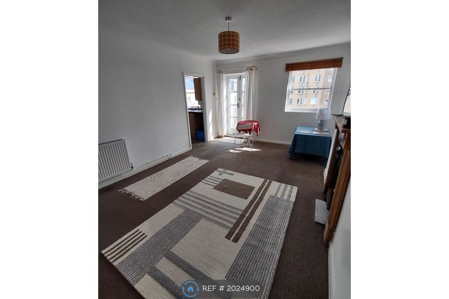 Flat to rent in Verner House, Hove