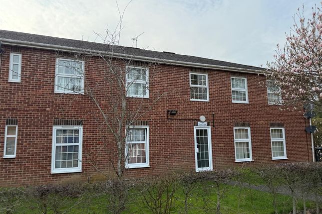 2 bed property for rent in The Green, Charlton, Andover SP10