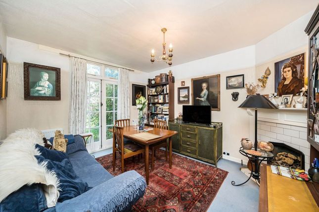 72, Raeburn Avenue, Surbiton photo 4
