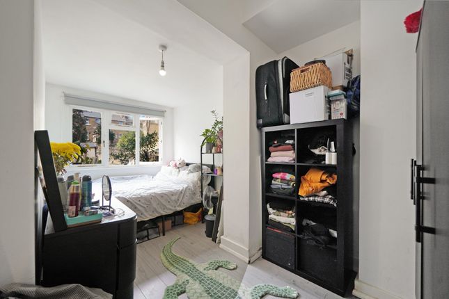 12A, Roden Street, London photo 4